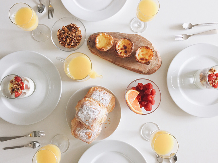 The Good-Life Dining reward brings you a table filled with desserts and drinks